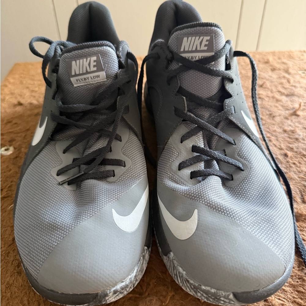 Men’s Nike Fly By Running Sneakers